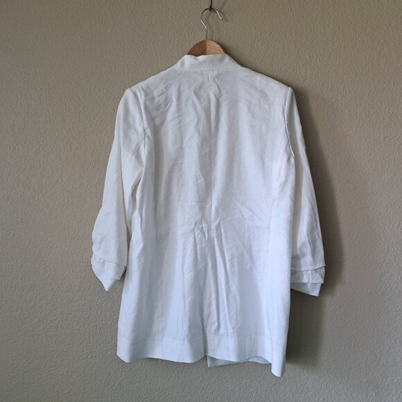 💚Babaton Modern Minimalist Mirror Crepe Blazer with Ruched Sleeves White Size 8 - Picture 8 of 14
